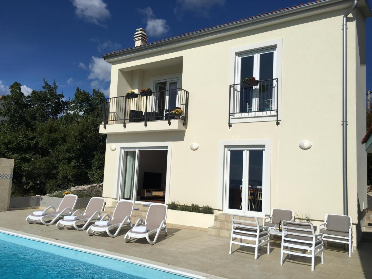 Holiday Home Aqua Šmrika Kültér fotó